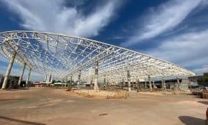 Obra realizada para o BRT Goiânia, no Terminal Rodoviário Isidória. Estrutura Metálica (240 toneladas) + 9.300m2 de Cobertura Metálica com Telha Zipada.